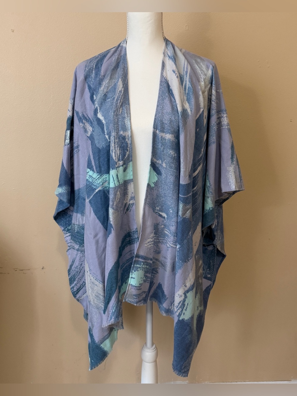 Accessory St New York Versona Misty Lilac Abstract Ruana Poncho Wrap OS